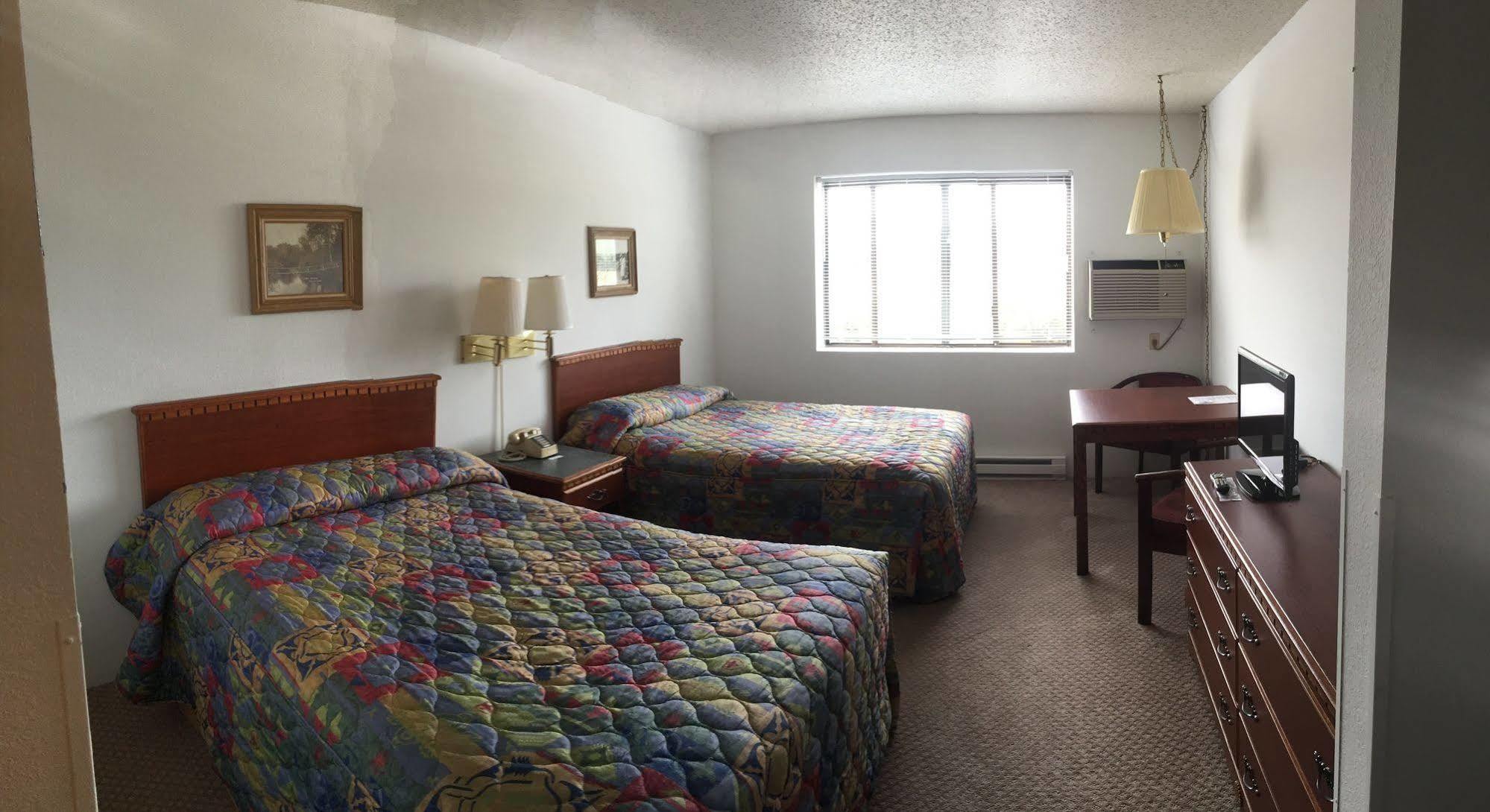 Model Towne Inn Motel Gwinn ภายนอก รูปภาพ